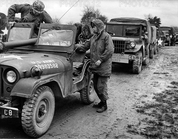 US troop transport to Berlin leads through Soviet zone