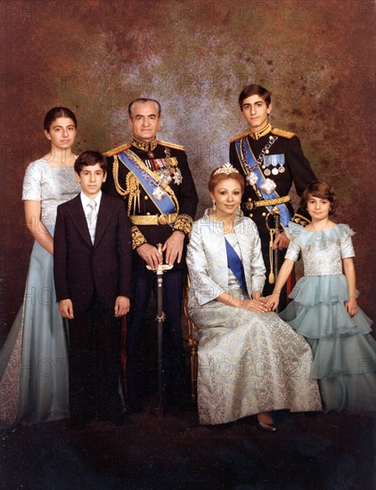Official portrait of the Iranian imperial family (1978)