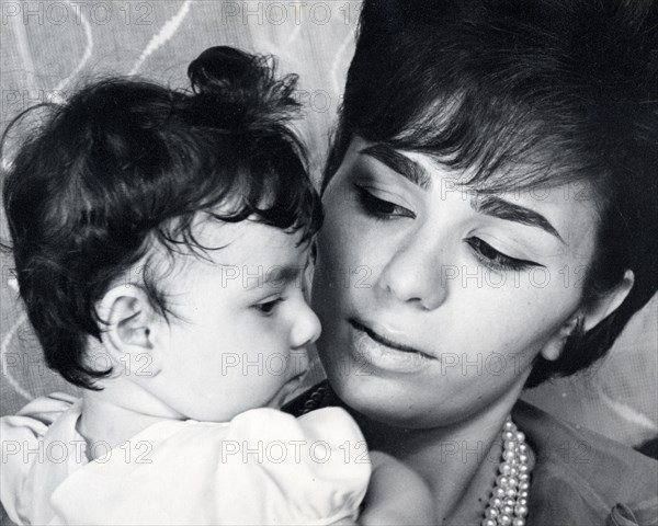 Farah Pahlavi and her daughter Fahranaz (1963)