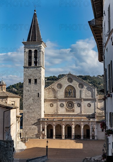 Spolète, Piazza del Duomo