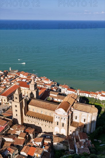 Vue de Cefalù depuis le château