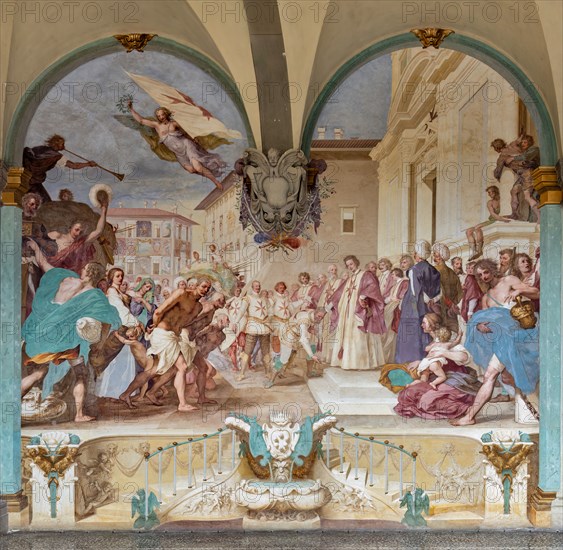 Medici Villa La Petraia, courtyard: “Cosimo II receives the winners of the Bona's feat”, fresco from the cycle of the Fasti Medicei by Volterrano (Baldassarre Franceschini), 1636-1647.
Against the background of Piazza dei Cavalieri in Pisa, Cosimo II, still heir to the throne, receives in the churchyard of the church of Santo Stefano dei Cavalieri the Tuscan nobles engaged in a victorious expedition in the battle of Bona, in Algeria, fought between the Genoese and the Turks on 16 September 1608. Among those present are Silvio Piccolomini, Admiral Jacopo Inghirami, the Marquis Fabrizio di Colloredo and other knights, who climbed into the depths. In the foreground we see the prisoners, who are advanced in front of the spoils of war. The chained and bare-chested slaves have their counterpart in the clothed and turbaned prisoners near the prince.
Villa medicea La Petraia, Firenze (FI) - Florence, Toscana - Tuscany, Italia - Italy