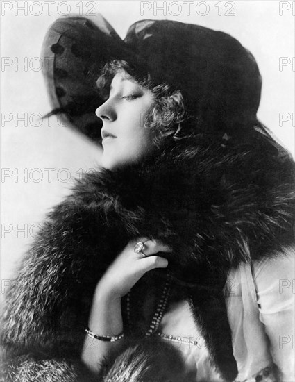 Marion Davies, American, Actress, portrait, circa 1920