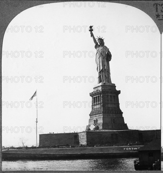Statue of Liberty, Bedloe's Island, New York City, USA, Single Image of Stereo Card, circa 1928