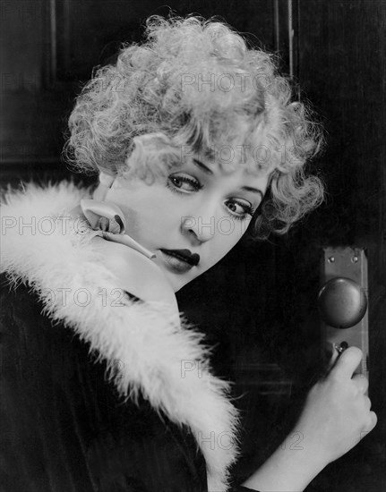 Phyllis Haver, on-set of the film, "Chicago", 1927