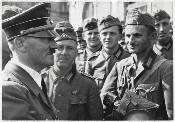 Adolf Hitler During a Troop Visit, Jaroslaw, Poland, September 1939 ...