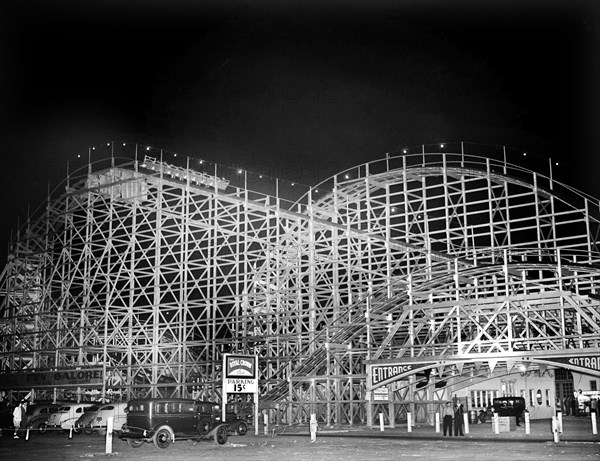 Amusement park roller coaster at night, Mission Beach Amusement Center, San Diego, USA, Russell Lee, U.S. Farm Security Administration, May 1941