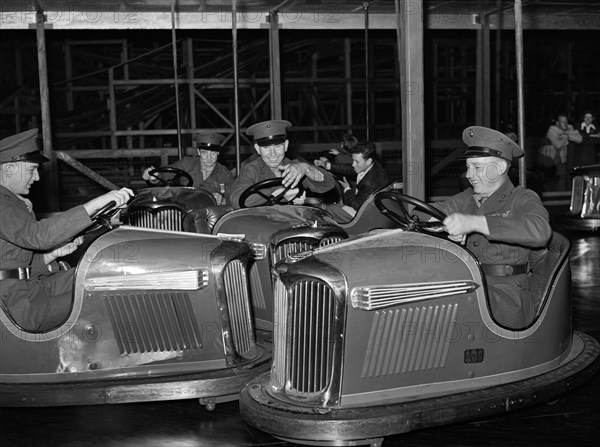 Marines riding electric automobiles, Mission Beach amusement center, San Diego, California, USA, Russell Lee, U.S. Farm Security Administration, May 1941