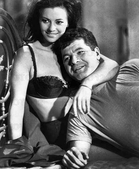 Giovanna Ralli, Dick Shawn, on-set of the film, "What Did You Do In The War, Daddy?", United Artists, 1966