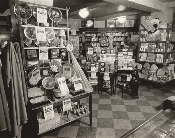 Whelan's Drug Store, 44th Street and Eighth Avenue, New York City, New York, USA, Berenice Abbott, Federal Art Project, "Changing New York", February 1936