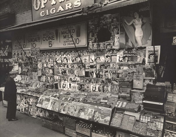 Newsstand, 32nd Street and Third Avenue, New York City, New York, USA, Berenice Abbott, Federal Art Project, "Changing New York", November 1935