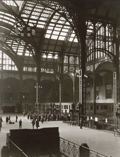 Pennsylvania station, interior view, New York City, New York, USA, Berenice Abbott, Federal Art Project, "Changing New York", 1936