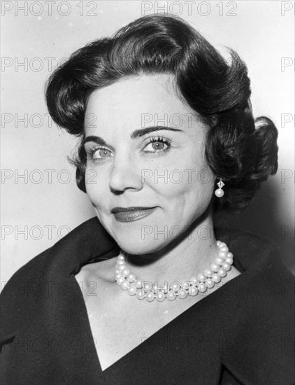 American Advice columnist Esther Lederer, aka Ann Landers, head and shoulders portrait, Fred Palumbo, New York World-Telegram & Sun Collection, 1961