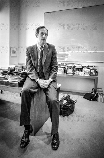 U.S. Senator Bill Bradley (D-New Jersey), seated portrait in his office, Hart Senate Office, Washington, D.C., USA, Michael Geissinger, 1987