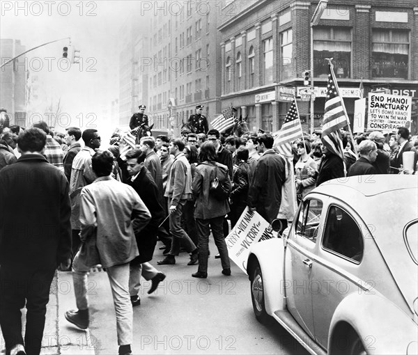 Pro-Vietnam War Rally, New York City, New York, USA, Matthew Black, New York World-Telegram and the Sun Newspaper Photograph Collection, 1967