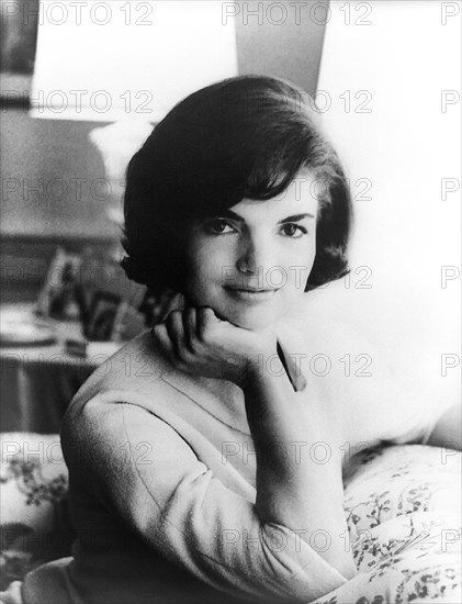 U.S. First Lady Jacqueline Kennedy, first official White House portrait, half-length seated portrait, Washington, D.C., USA, Mark Shaw, 1961