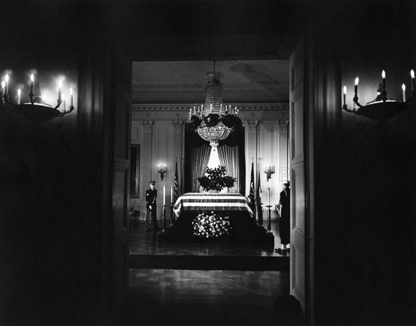 Late U.S. President John Kennedy’s flag-draped casket, members of honor guard standing watch, East Room, White House, Washington, D.C., USA, Abbie Rowe, White House Photographs, November 23, 1963