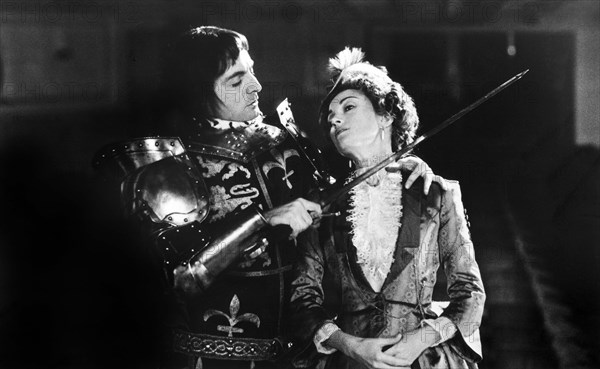 Armand Assante, Jane Seymour, on-set of the television miniseries, "Jack The Ripper", ITV, Warner Bros. Television, 1988