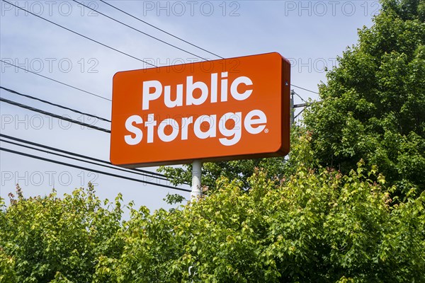 Public Storage, self-storage facility, Street Sign, Danbury, Connecticut, USA