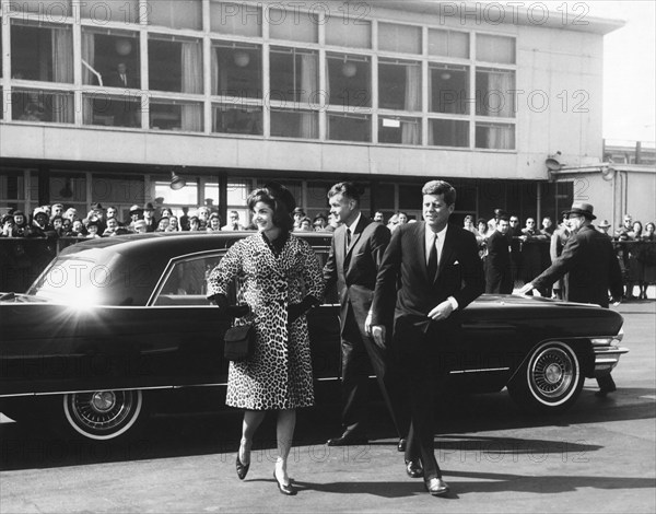 U.S. President John Kennedy accompanying his wife U.S. First Lady Jacqueline Kennedy to Washington National Airport for her trip to India and Pakistan, Washington, D.C., USA, Abbie Rowe, White House Photographs, March 8, 1962