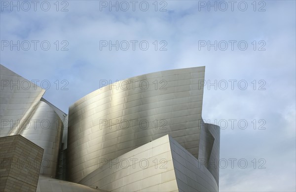 Exterior view of Walt Disney Concert Hall, Los Angeles, California, USA