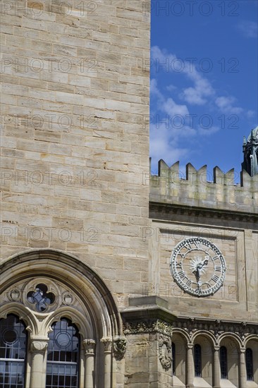 Yale University Art Gallery (left) and High Street bridge clock, Yale University, New Haven, Connecticut, USA