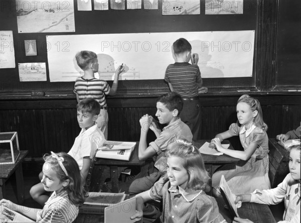 Young students in classroom, Siloam, Greene County, Georgia, USA, Jack Delano, U.S. Farm Security Administration, October 1941