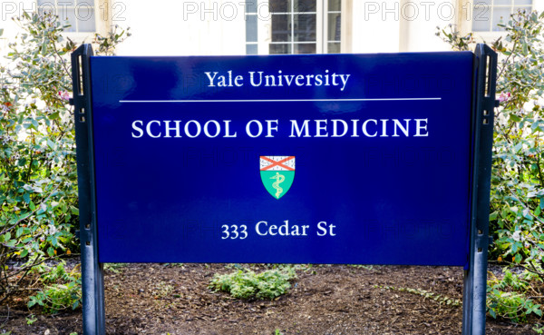 Sterling Hall of Medicine, building sign, Yale University School of Medicine, New Haven, Connecticut, USA