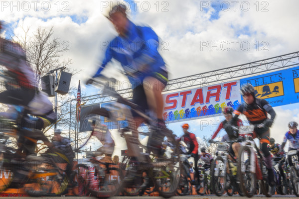 Start of Iceman mountain bike race