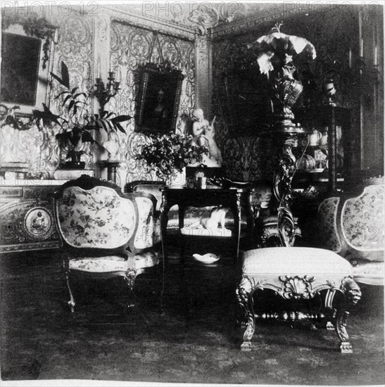 The bedroom of Empress Elizabeth, wife of Paul I, at Bachina