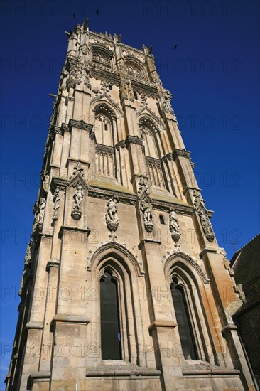 France, Haute Normandie, eure, verneuil sur avre, rue du nouveau monde, tour de la madeleine, eglise, art gothique,