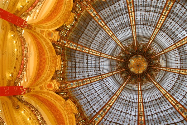 Grande coupole des Galeries Lafayette à Paris