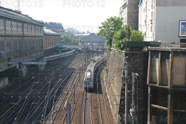 France, Paris 17e, quartier des Batignolles, voies de la gare saint lazare, voie ferree, train, sncf