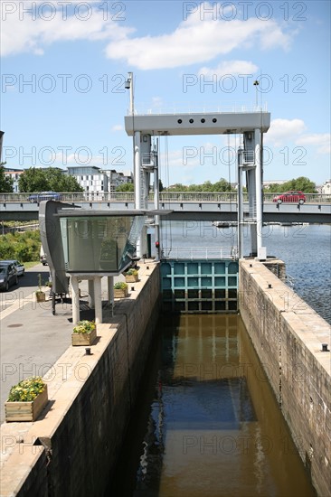 France, pays de loire, loire atlantique, Nantes, rives du canal saint felix, ecluse saint felix