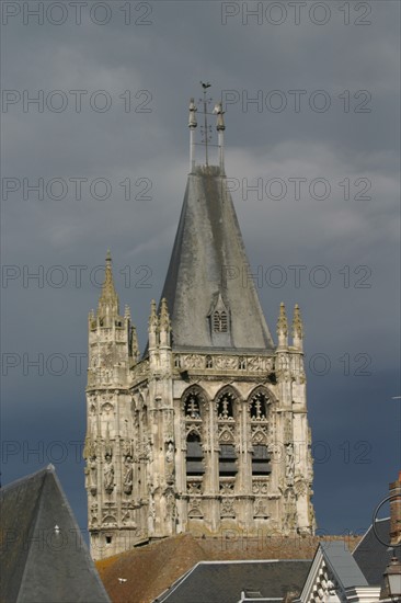 France, Basse Normandie, orne, laigle, detail clocher de l'eglise, girouette,