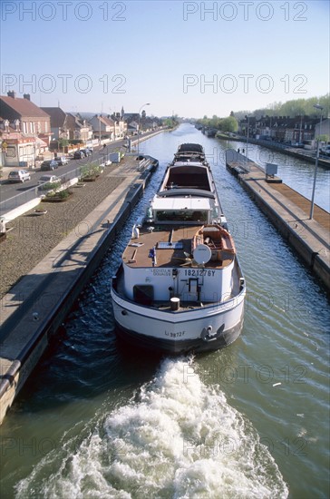 France, picardie, oise, longueuil annel, ecluses de janville, mariniers, musee de la batellerie, transport fluvial, peniche, 
freycinet, eau, navigation,