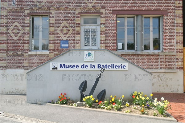 France, picardie, oise, longueuil annel, ecluses, mariniers, musee de la batellerie, transport fluvial, peniche, freycinet, eau, navigation,