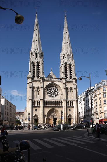 France, ile de france, paris 3e arrondissement, 139 rue de belleville, eglise saint jean baptiste de belleville, facade, tours, sculpture, religion catholique,