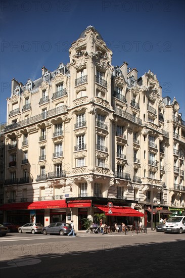 24 place Etienne Pernet, Paris