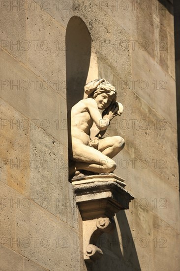 France, Ile de France, paris 16e arrondissement, boulevard exelmans, ancien atelier de carpeaux, sculpture de facade, architecte hector guimard,