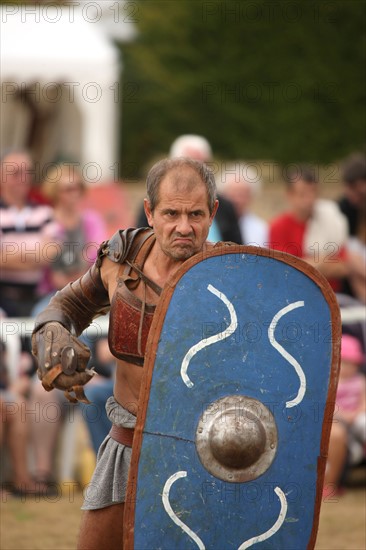 France, Haute Normandie, eure, le vieil evreux, site gallo romain de gisacum, journees gallo romaines, 15 aout 2010, combat de gladiateurs,