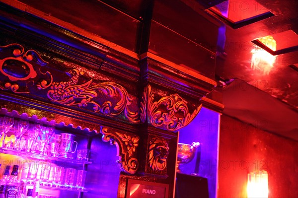 France, ile de france, paris 1er arrondissement, 12 rue sainte anne, nano club, electro, bar, dance, 
Date : 2011-2012