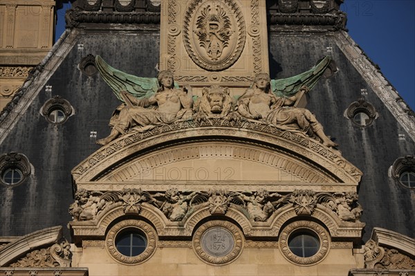 France, ile de france, paris 1er arrondissement, louvre, rue de rivoli, ancien palais des tuileries, pavillon de marsan, musee des arts decoratifs, detail, sculpture, 
Date : 2011-2012