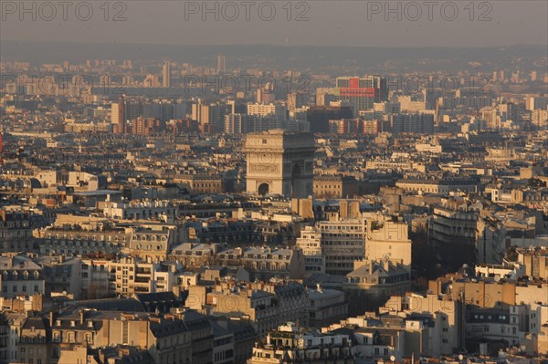 France, ile de france, paris 7e arrondissement, tour eiffel, vue depuis le 2e etage, vers le nord, arc de triomphe,