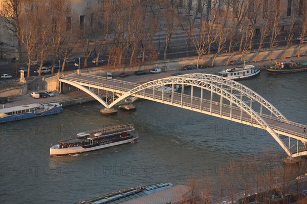 France, ile de france, paris 7e arrondissement, tour eiffel, vue depuis le 2e etage, passerelle debilly, palais de tokyo, seine,