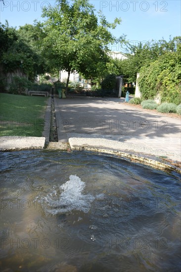 France, ile de france, paris 13e arrondissement, 22 Rue Pierre Gourdault, square heloise et abelard, jardin public,


Date : 2011-2012