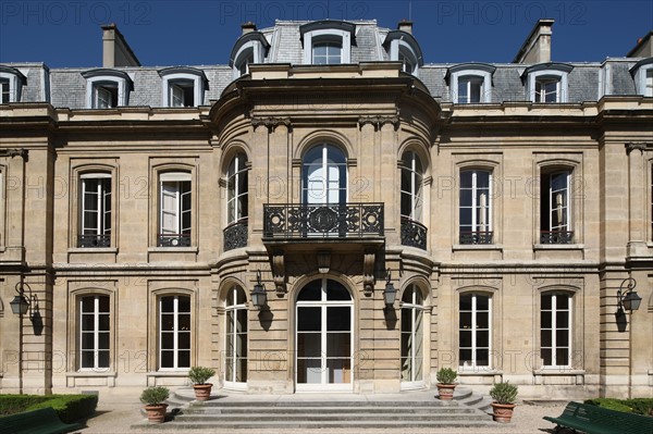 France, ile de france, paris 9e, 9 rue drouot, mairie du 9e arrondissement, hotel d'augny, facade sur jardin, hotel particulier,


Date : Ete 2012