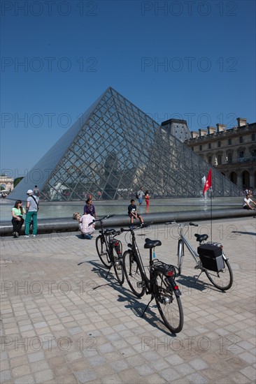 France, Region Ile de France, Paris 1er arrondissement, Musee du Louvre, place de la Pyramide, Ieoh Ming Pei,