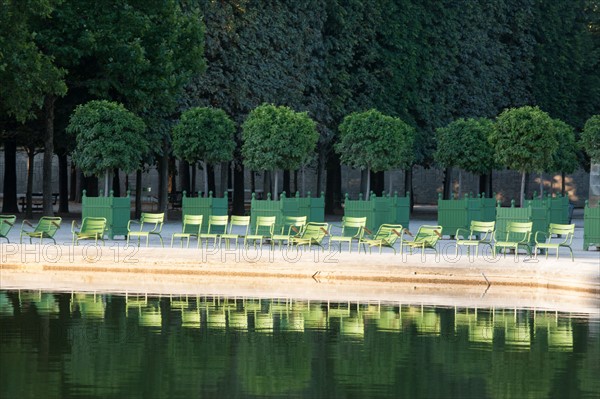 France, Region Ile de France, Paris 1er arrondissement, jardin des Tuileries, bassin, place de la Concorde,