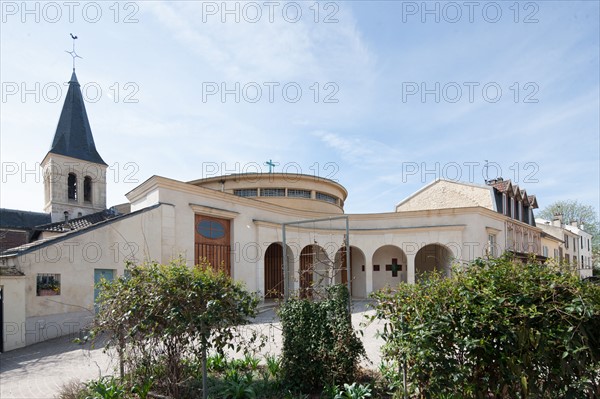 France, Region Ile de France, Hauts de Seine, Vaucresson, eglise Saint-Denys, clocher, religion catholique,